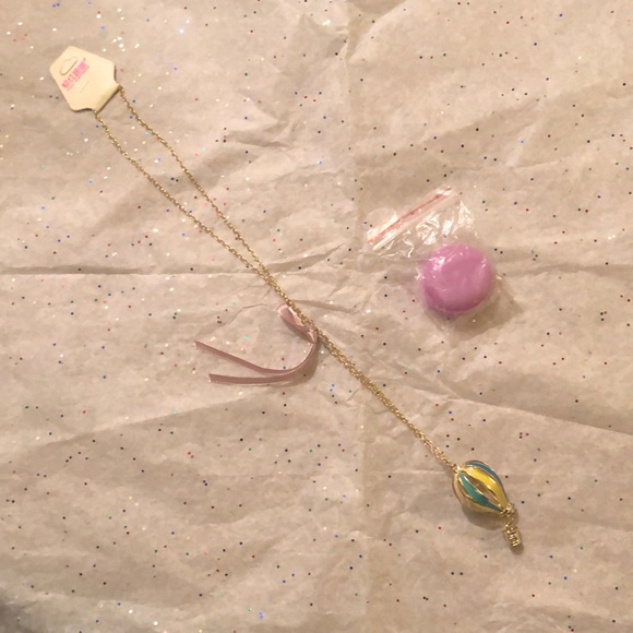 Parisian Accessory Bundle - Picture 2 of 3